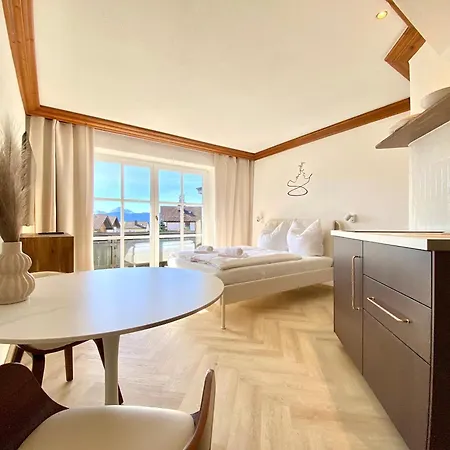 Appartement Apartment Mit Balkon & Bergblick I Hund
